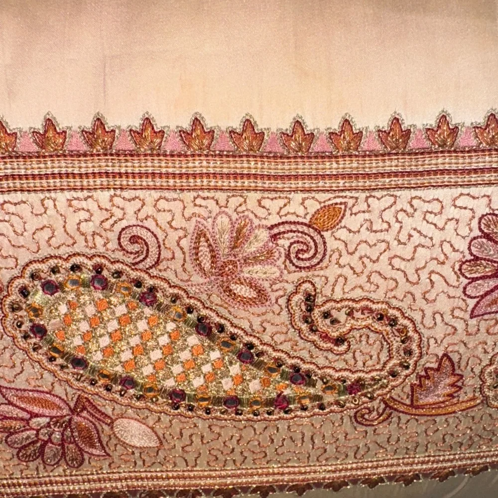 Embroidered Beige Pillow with Paisley Design - Picture 5 of 12
